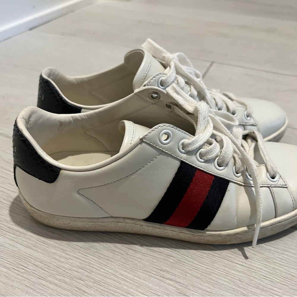 Gucci Ace Sneakers blue and red straps